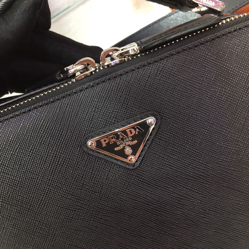 MEDIUM BRIQUE BAG 22 IN BLACK SAFFIANO LEATHER