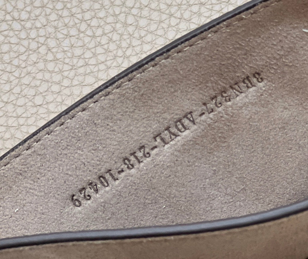 PEEKABOO ISEEU 33 IN TOBACCO BROWN GRAINED CALFSKIN SILVER HARDWARE
