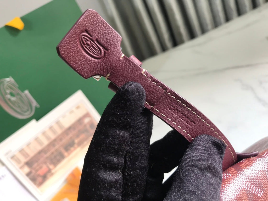 CHIEN GRIS BAG 33 IN WINE RED GOYARDINE CANVAS AND CALFSKIN TRIM