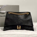 CRUSH MEDIUM CHAIN BAG 31 IN BLACK CRUSHED CALFSKIN GOLD HARDWARE
