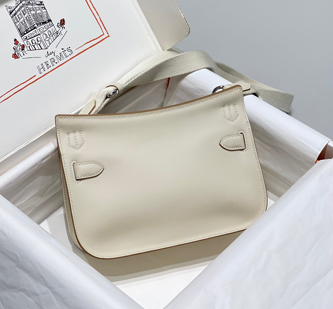 HM JYPSIERE SHOULDER BAG 23 IN BEIGE CALFSKIN SILVER HARDWARE