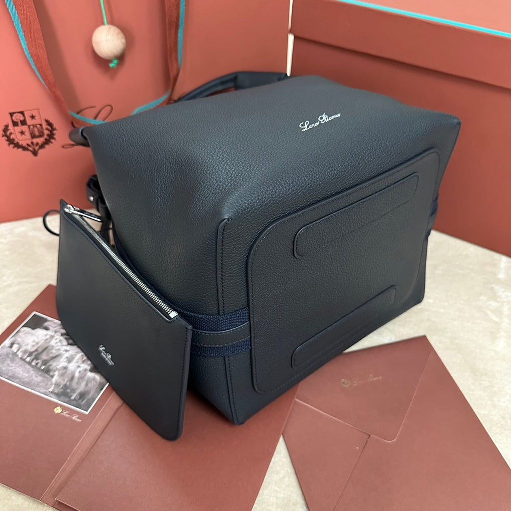 LARGE 36 BALE BAG IN BLACK GRAINED CALFSKIN