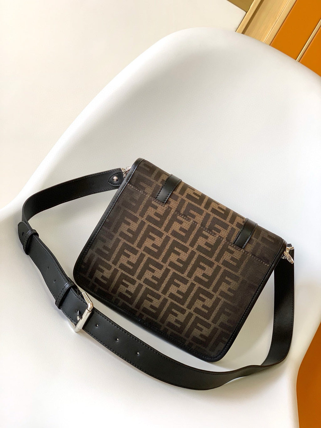 FEN MESSENGER BAG 20.5*7*24