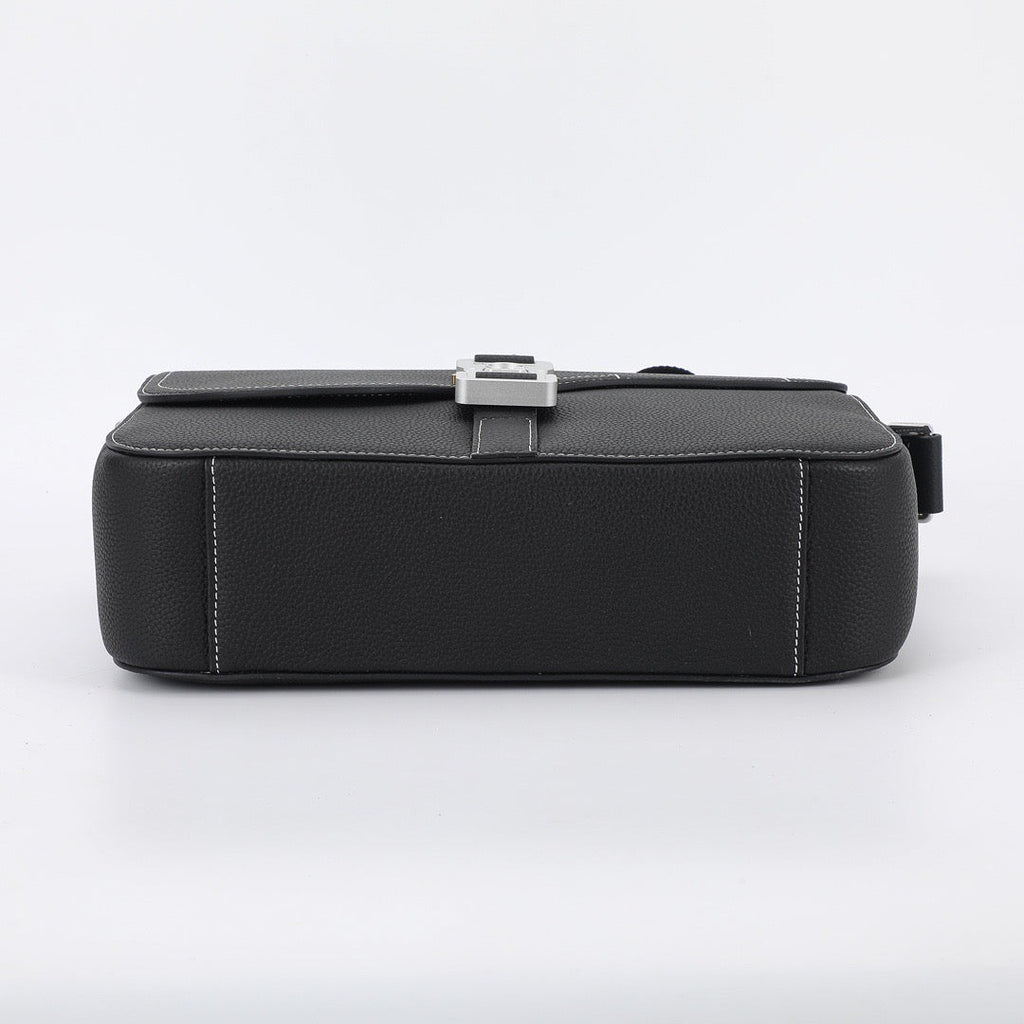DIO Saddle Messenger Bag