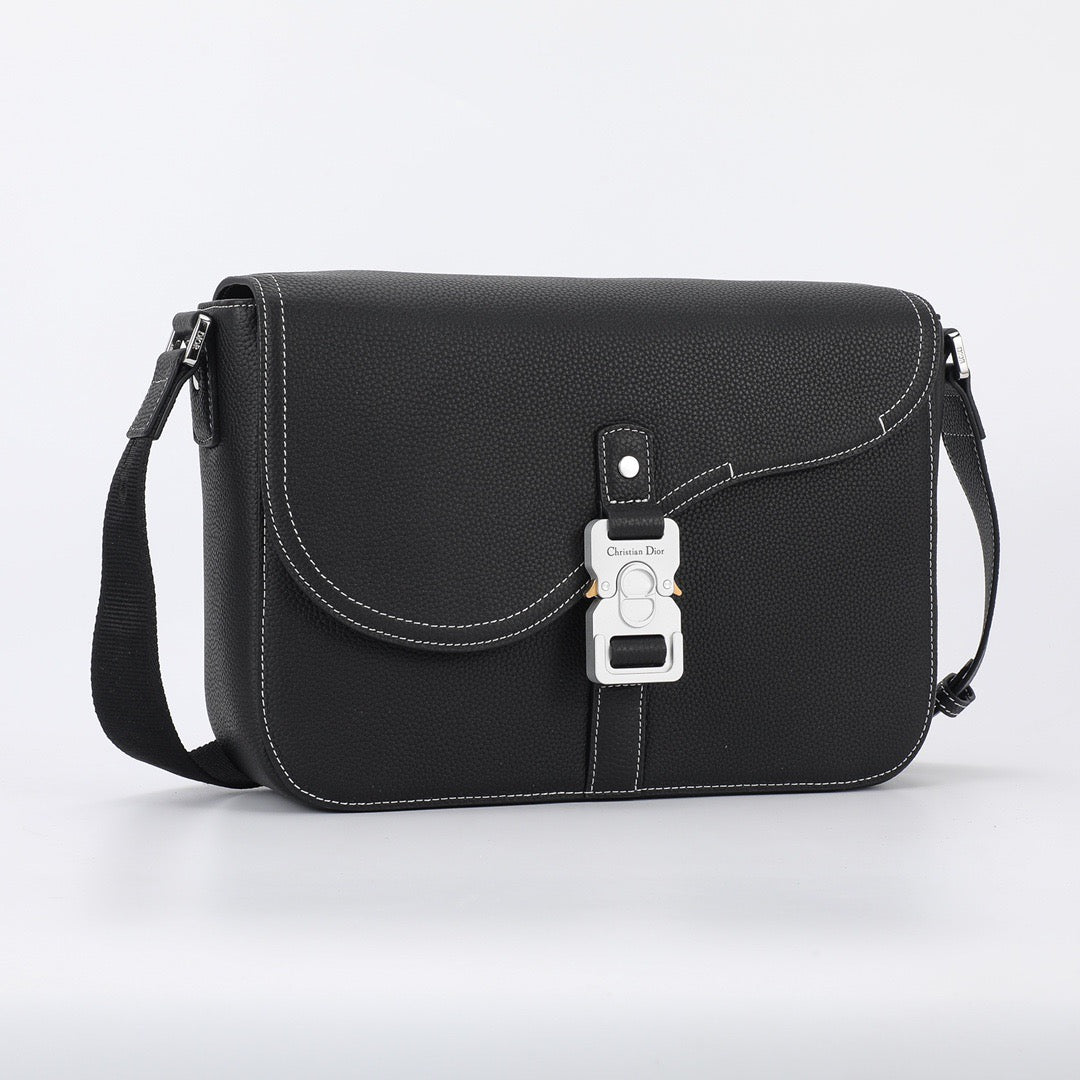 DIO Saddle Messenger Bag