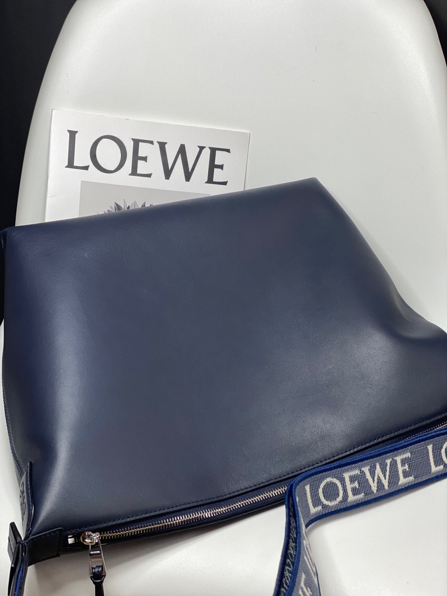 LO Messenger Bag