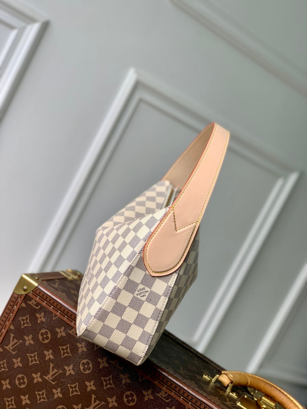 SLOUCHY PM 33 IN WHITE GREY CHECKERBOARD PATTERN DAMIER AZUR COATED CANVAS