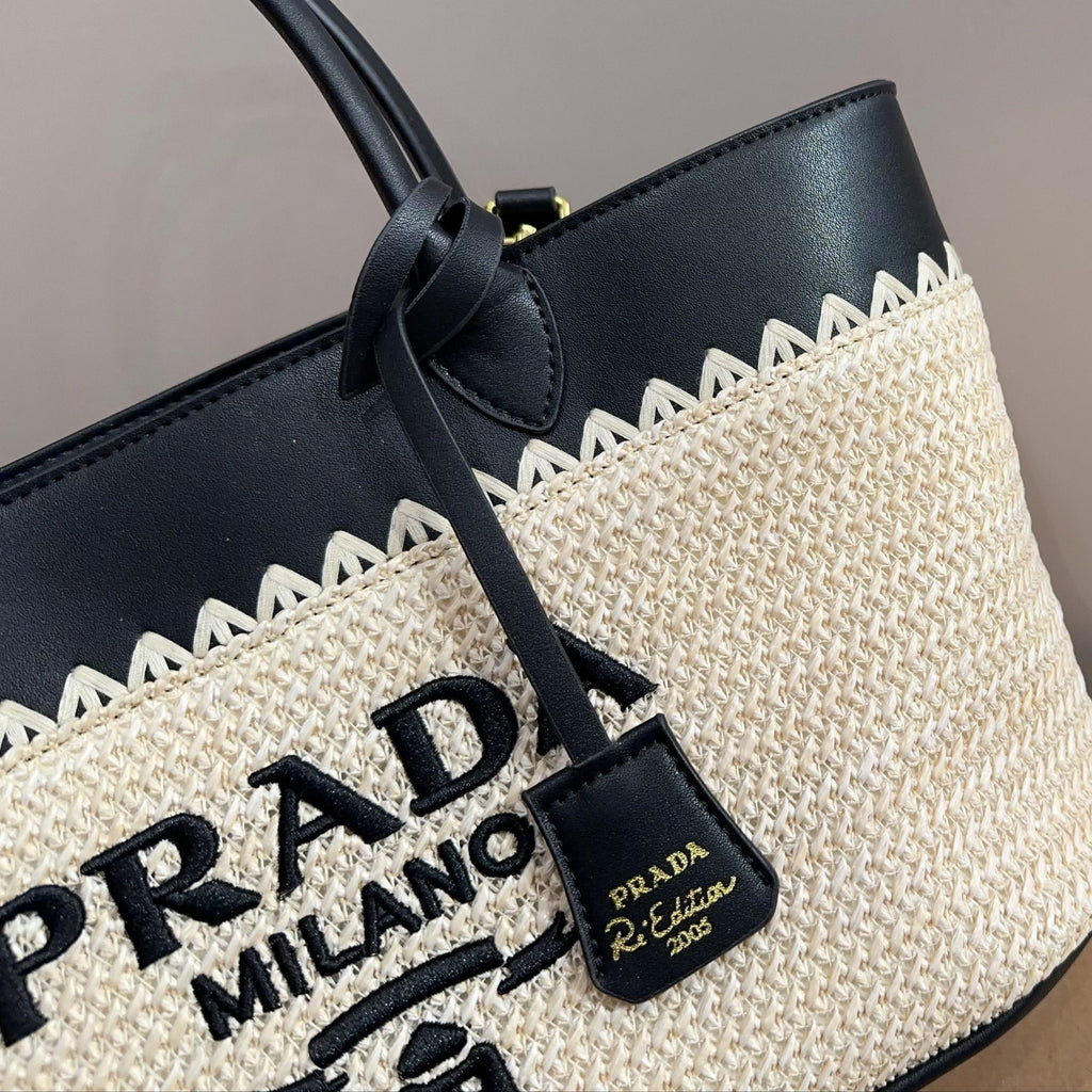 CROCHET TOTE BAG 28 IN BEIGE WOVEN RAFFIA WITH BLACK CALFSKIN STRAP