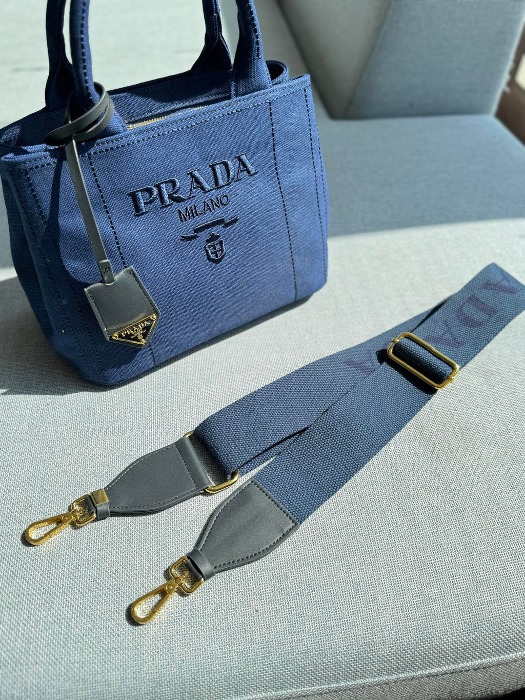 CANAPA TOTE BAG 26 IN WEDGEWOOD BLUE LINEN BLEND EMBROIDED LOGO