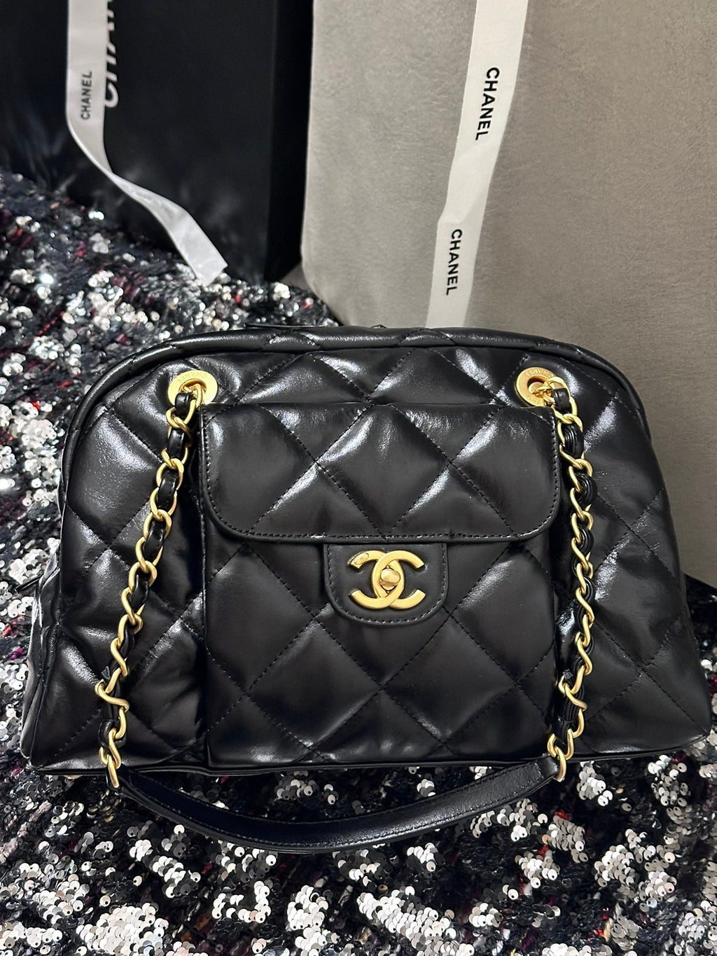 BOWLING BAG 33 IN BLACK SOFT LAMBSKIN GOLD HARDWARE
