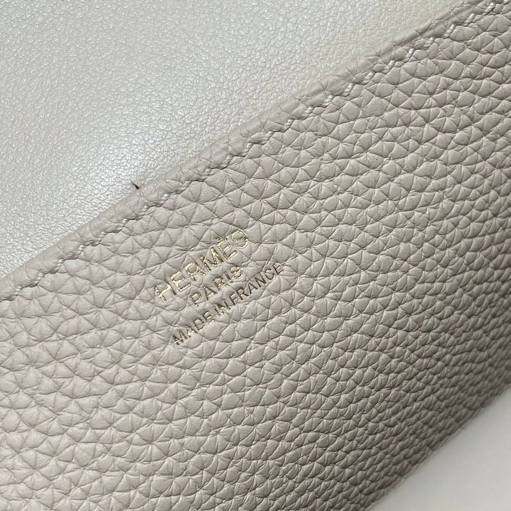 HALZAN 25 HANDLE BAG IN BEIGE GRAINED CALFSKIN