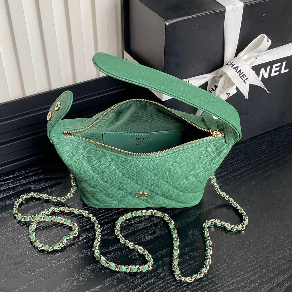 HOBO BAG 21 IN GREENISH GRAINED CALFSKIN GOLD HARDWARE