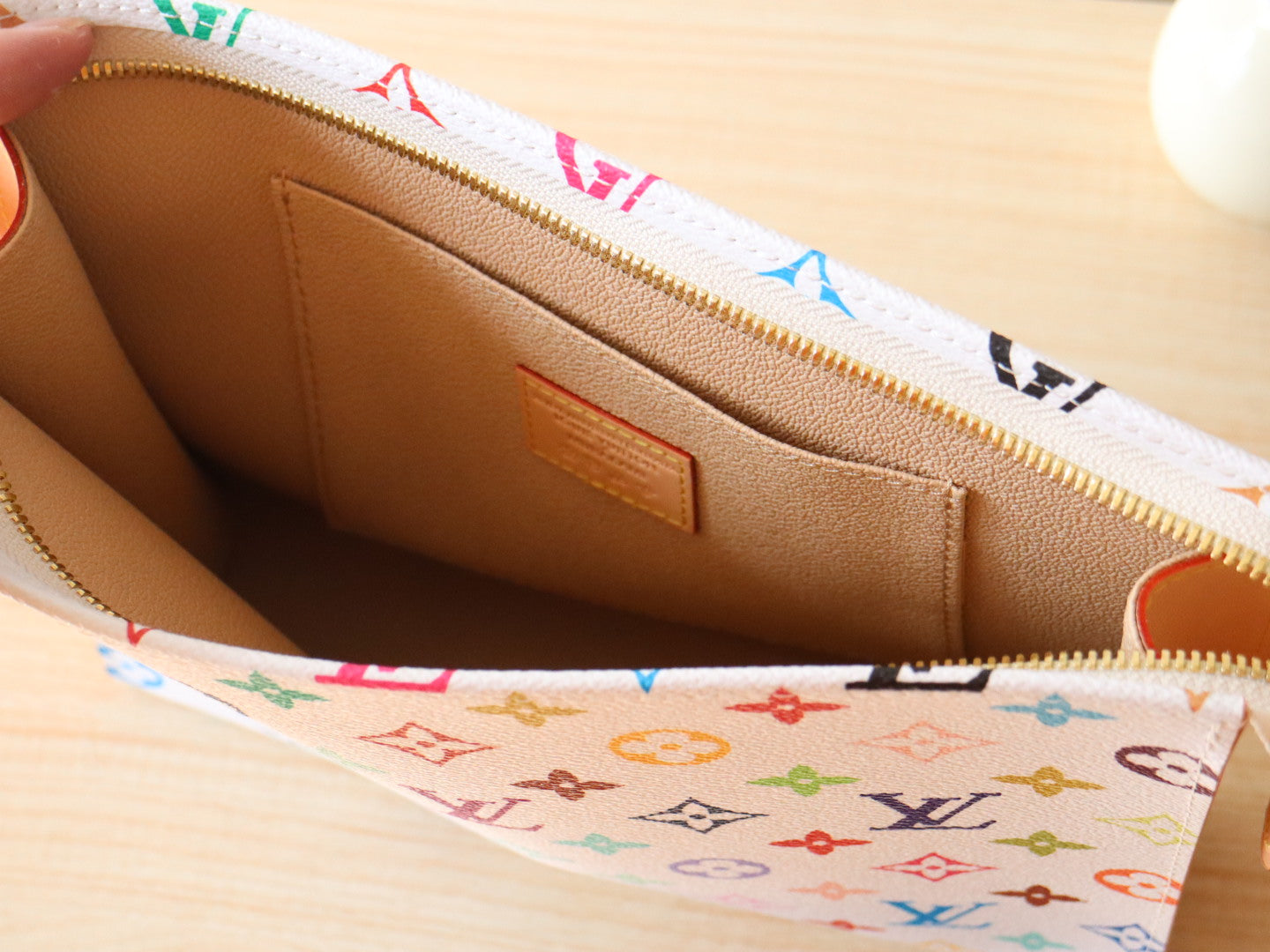TOILETRY POUCH 25 IN WHITE MIX COLORFUL CALFSKIN