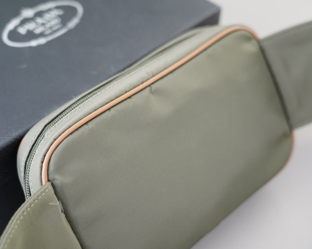 SHOULDER BAG 22 IN GRANITE GREEN RE-NYLON MIX BROWN CALFSKIN
