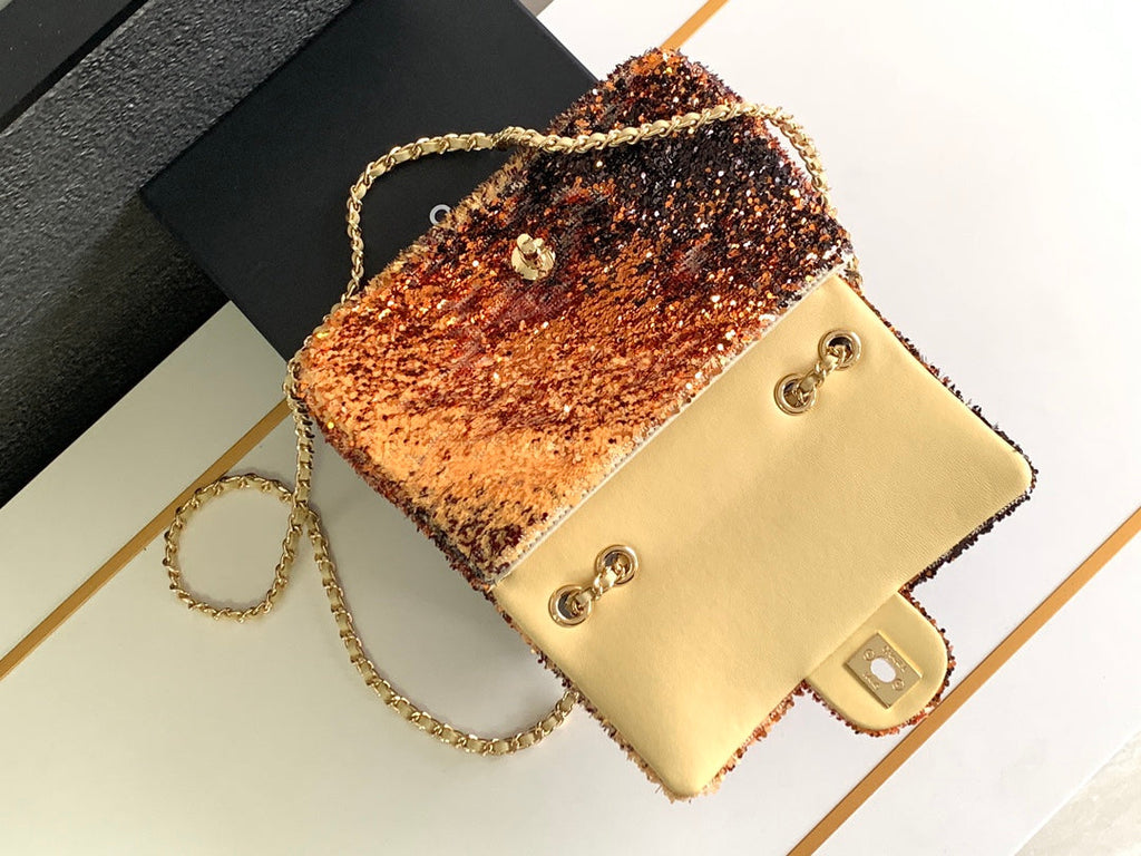 FLAP BAG 20 IN OMBRE ORANGE SEQUINS GOLD HARDWARE
